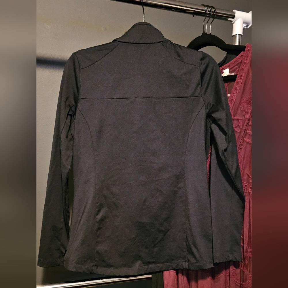 Mondetta zip up size medium - Picture 2 of 4
